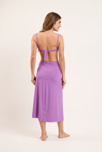 Laden Sie das Bild in den Galerie-Viewer, Model Back: Rio De Sol Strandrock Bio-Floreira Long Skirt Knot