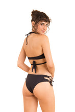 Laden Sie das Bild in den Galerie-Viewer, Model Back: Rio De Sol Set Set Dots-Black Kate Madrid