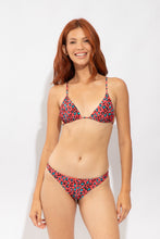 Laden Sie das Bild in den Galerie-Viewer, Model Front: Rio De Sol Oberteil Top Coral-Feline Lia