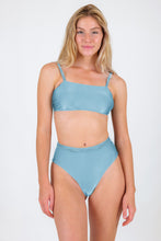 Laden Sie das Bild in den Galerie-Viewer, Model Front: Rio De Sol Unterteil Bottom Mirante Hotpants