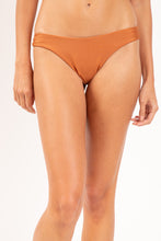 Laden Sie das Bild in den Galerie-Viewer, Gallery: Rio De Sol Unterteil Bottom Shimmer-Nocciola Nara