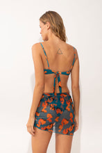 Laden Sie das Bild in den Galerie-Viewer, Model Back: Rio De Sol Strandrock Luma Mini Skirt Ruched
