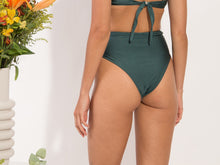 Laden Sie das Bild in den Galerie-Viewer, Model Back: Rio De Sol Unterteil Bottom Palace Belted-High-Waist