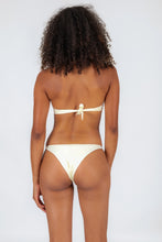 Laden Sie das Bild in den Galerie-Viewer, Model Back: Rio De Sol Unterteil Bottom Off-White Leblon