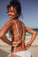 Laden Sie das Bild in den Galerie-Viewer, Image 12: Rio De Sol Set Set Linea-White Lia Cheeky-Tie