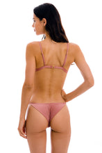 Laden Sie das Bild in den Galerie-Viewer, Model Back: Rio De Sol Oberteil Top Callas Tri-Fixo