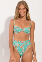 Laden Sie das Bild in den Galerie-Viewer, Gallery: Rio De Sol Set Set Botanic Balconet Hotpant-Cos