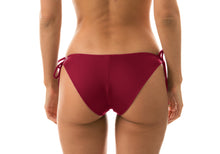 Laden Sie das Bild in den Galerie-Viewer, Model Back: Rio De Sol Unterteil Bottom Uv-Desejo Comfort