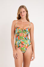 Laden Sie das Bild in den Galerie-Viewer, Model Front: Rio De Sol Badeanzug Tropical Sara-Op