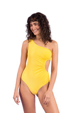 Laden Sie das Bild in den Galerie-Viewer, Model Front: Rio De Sol Badeanzug Malibu-Yellow Maeve