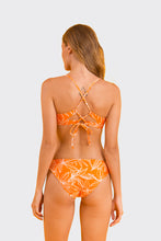 Laden Sie das Bild in den Galerie-Viewer, Model Back: Rio De Sol Set Set Trail-Orange Tank-Tie Essential-Comfy