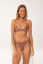 Laden Sie das Bild in den Galerie-Viewer, Model Front: Wednesday In Hawaii By Rio De Sol Oberteil Top Kiko-Coco Hana
