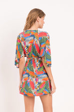 Laden Sie das Bild in den Galerie-Viewer, Model Back: Rio De Sol Mini Dress Jungle Mini Dress