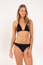 Laden Sie das Bild in den Galerie-Viewer, Model Front: Rio De Sol Unterteil Bottom Shimmer-Black Essential-Comfy