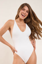 Laden Sie das Bild in den Galerie-Viewer, Image 08: Rio De Sol Badeanzug Sand-White Sunny