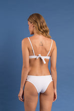 Laden Sie das Bild in den Galerie-Viewer, Image 12: Rio De Sol Set Set Bora-White Bra-Trio Madrid-Trio