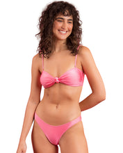 Laden Sie das Bild in den Galerie-Viewer, Gallery: Rio De Sol Set Set Shimmer-Confetti Bandeau-Joy Essential