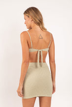 Laden Sie das Bild in den Galerie-Viewer, Model Back: Rio De Sol Strandrock Brisa-Pistache Rubi Skirt