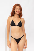 Laden Sie das Bild in den Galerie-Viewer, Model Front: Rio De Sol Oberteil Top Solar-Black Tri-Aya