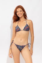 Laden Sie das Bild in den Galerie-Viewer, Model Front: Rio De Sol Oberteil Top Coqueiro Frufru