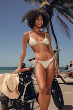 Laden Sie das Bild in den Galerie-Viewer, Image 11: Rio De Sol Set Set Brisa-Offwhite Lia Lacinho