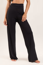 Laden Sie das Bild in den Galerie-Viewer, Gallery: Rio De Sol Strandhosen Black Pants Knot
