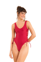 Laden Sie das Bild in den Galerie-Viewer, Model Front: Rio De Sol Badeanzug Shimmer-Divino Zoe