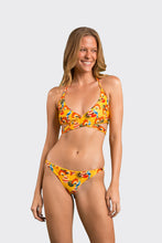 Laden Sie das Bild in den Galerie-Viewer, Model Front: Rio De Sol Oberteil Top Stories Kate