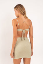 Laden Sie das Bild in den Galerie-Viewer, Model Back: Rio De Sol Strandrock Brisa-Pistache Rubi Skirt