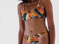 Laden und Abspielen von Videos im Galerie-Viewer, Video: Rio De Sol Set Set El-Arco Bralette Essential-Comfy