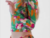 Laden und Abspielen von Videos im Galerie-Viewer, Video: Rio De Sol Oberteil Top Green-Bloom Rash-Guard