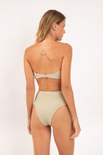 Laden Sie das Bild in den Galerie-Viewer, Model Back: Rio De Sol Unterteil Bottom Brisa-Pistache Hotpants