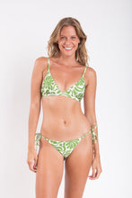 Laden Sie das Bild in den Galerie-Viewer, Model Front: Rio De Sol Unterteil Bottom Flow Ibiza-Comfy