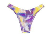 Laden Sie das Bild in den Galerie-Viewer, Product Front: Rio De Sol Unterteil Bottom Tiedye-Purple High-Leg