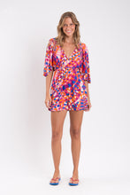 Laden Sie das Bild in den Galerie-Viewer, Model Front: Rio De Sol Mini Dress Funny Mini Dress
