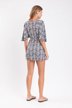 Laden Sie das Bild in den Galerie-Viewer, Model Back: Rio De Sol Mini Dress Ikat Mini Dress