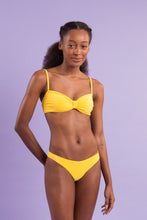 Laden Sie das Bild in den Galerie-Viewer, Image 10: Rio De Sol Set Set Malibu-Yellow Bandeau-Duo Essential