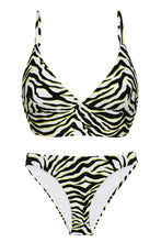 Laden Sie das Bild in den Galerie-Viewer, Product Front: Rio De Sol Set Set Wild-Black Tri-Tank Comfy
