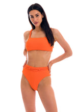Laden Sie das Bild in den Galerie-Viewer, Model Front: Rio De Sol Oberteil Top St-Tpz-Tangerina Reto