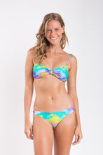 Laden Sie das Bild in den Galerie-Viewer, Model Front: Rio De Sol Unterteil Bottom Fusion Essential-Comfy
