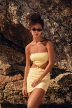 Laden Sie das Bild in den Galerie-Viewer, Image 12: Rio De Sol Mini Dress Drift-Butterglow Lulu Dress
