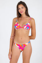 Laden Sie das Bild in den Galerie-Viewer, Model Front: Rio De Sol Set Set Antelope Tri-Fixo Leblon
