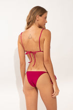 Laden Sie das Bild in den Galerie-Viewer, Model Back: Rio De Sol Unterteil Bottom Shimmer-Desejo Ibiza-Comfy-Gold
