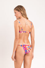 Laden Sie das Bild in den Galerie-Viewer, Model Back: Rio De Sol Set Set Funny Bandeau-Joy Lacinho
