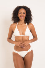 Laden Sie das Bild in den Galerie-Viewer, Model Front: Rio De Sol Unterteil Bottom Off-White Mel-Comfy
