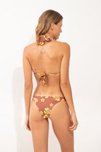 Laden Sie das Bild in den Galerie-Viewer, Model Back: Wednesday In Hawaii By Rio De Sol Unterteil Bottom Pua-Coco-Lilikoi Oahu

