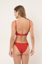 Laden Sie das Bild in den Galerie-Viewer, Model Back: Rio De Sol Set Set Shimmer-Liquor Paola Essential-Comfy
