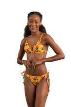 Laden Sie das Bild in den Galerie-Viewer, Model Front: Rio De Sol Oberteil Top Stories Tri-Fixo
