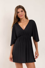 Laden Sie das Bild in den Galerie-Viewer, Model Front: Rio De Sol Mini Dress Black Mini Dress
