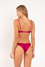 Laden Sie das Bild in den Galerie-Viewer, Model Back: Rio De Sol Unterteil Bottom Shimmer-Desejo Cheeky-Tie-Gold
